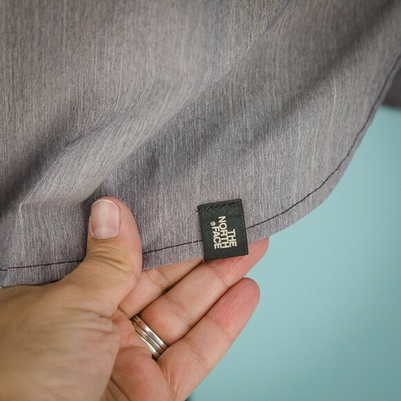 The North Face Size Medium Heather Purple Collared Button Long Sleeve Top - Picture 2 of 7